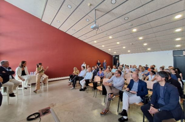 Trobada estratègica al Pla de la Bruguera